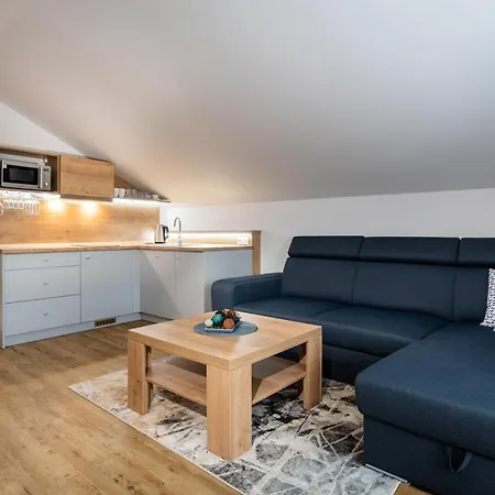 Anna - * Bešeňová