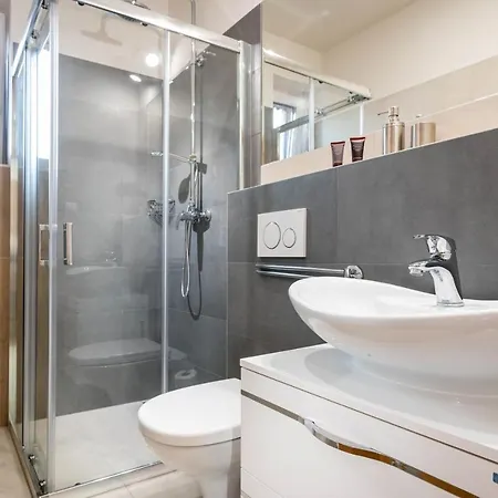 Alloggio in famiglia Anna - *